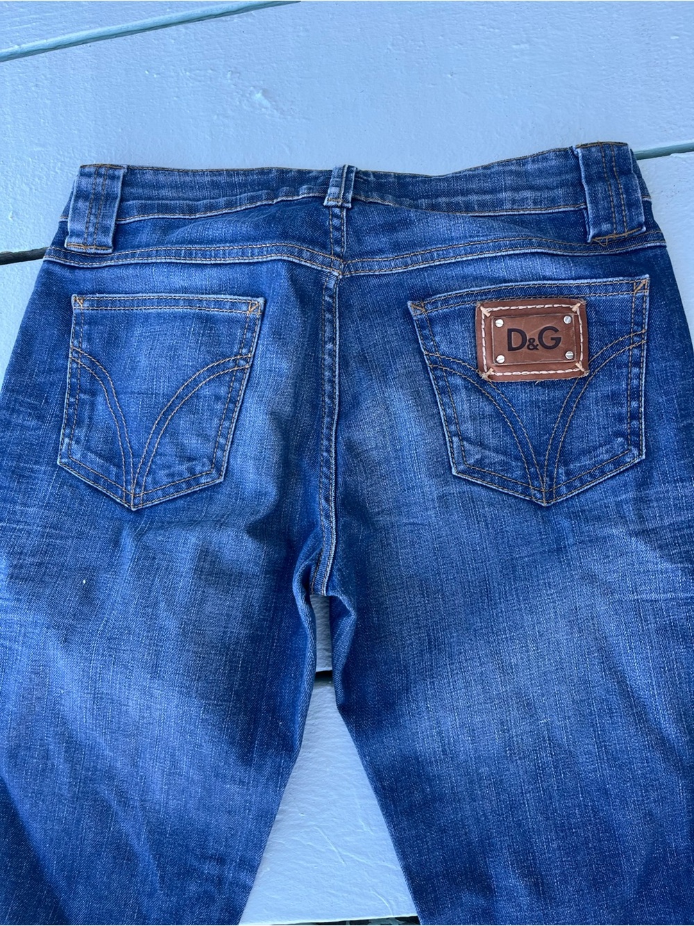 Dolce & Gabbana Slim Straight women’s Dark Blue Denim Jeans w/ Logo Patch, w28